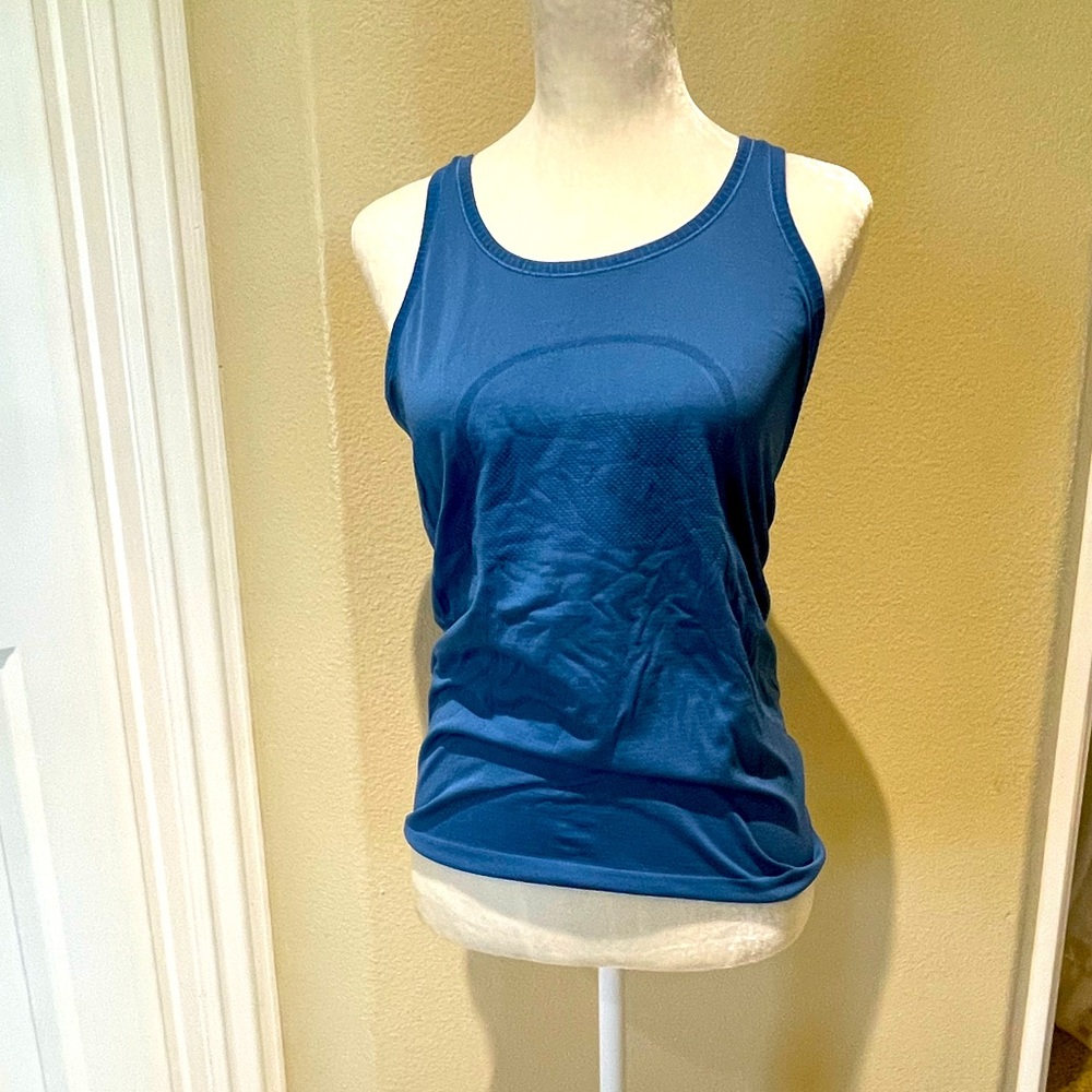 Lululemon Swiftly Tech Tank - size 8